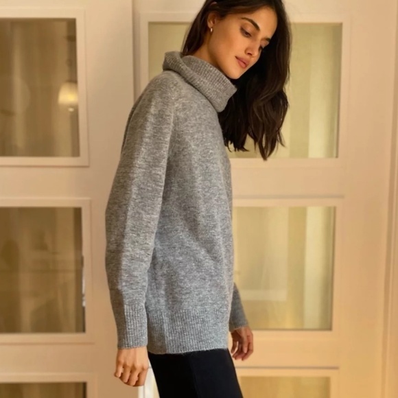 ARITZIA Babaton Grey Alpaca Wool Oversized Turtle Neck Sweater SZ XS - Picture 5 of 15